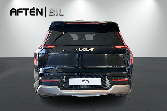 Kia EV9 8 of 28