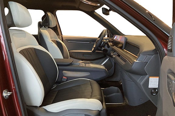 Kia EV9 13 of 21