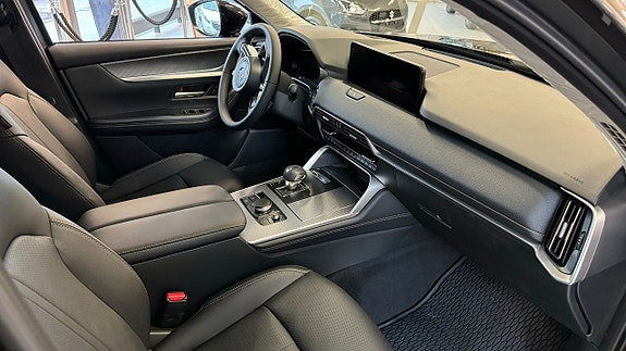 Mazda CX-60 4 of 8