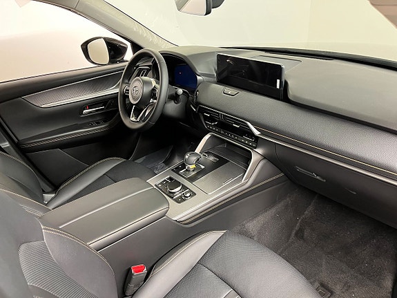 Mazda CX-60 8 of 11