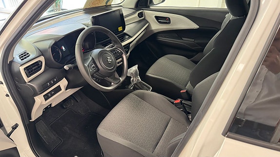 Suzuki Swift 5 of 6