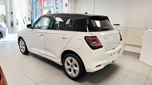 Suzuki Swift 3 of 6
