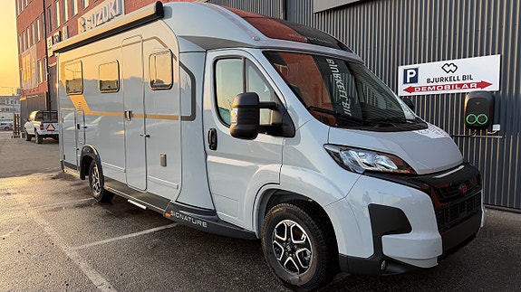 Bürstner Signature SFT 7.1  Taksäng ALDE 180hk - Nyhet