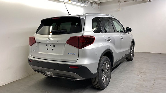 Suzuki Vitara 3 of 10