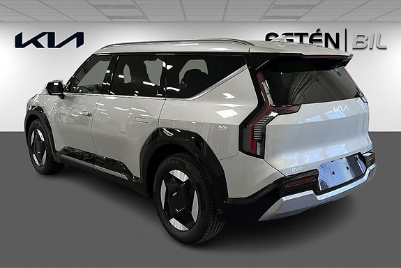 Kia EV9 8 of 25