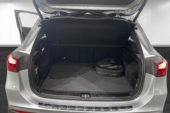 Mercedes-Benz EQA250+ 19 of 22