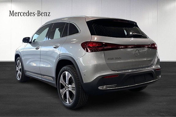 Mercedes-Benz EQA250+ 12 of 22