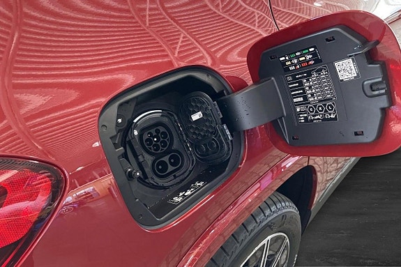 Mercedes-Benz EQA250+ 23 of 23
