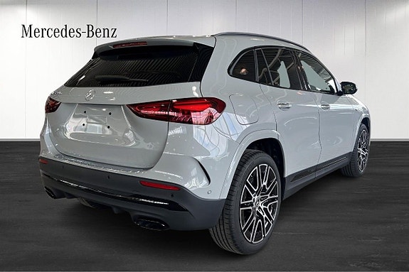 Mercedes-Benz GLA250 e 4 of 15