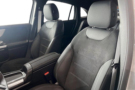 Mercedes-Benz GLA250 e 12 of 15