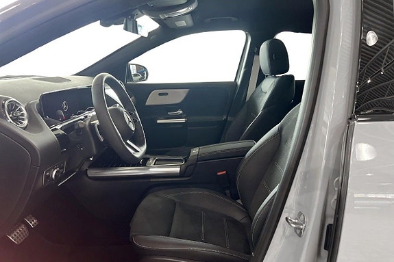 Mercedes-Benz GLA250 e 11 of 15