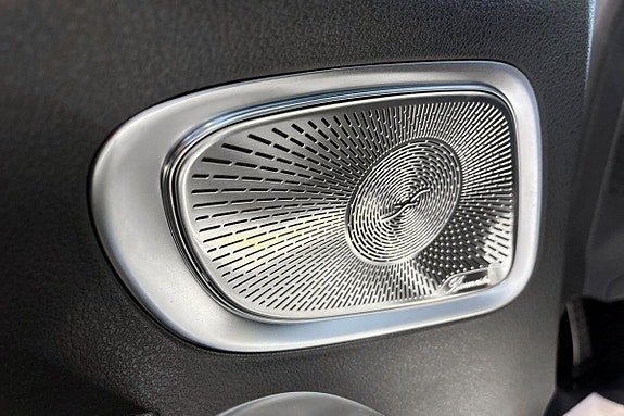 Mercedes-Benz C300 e 12 of 15