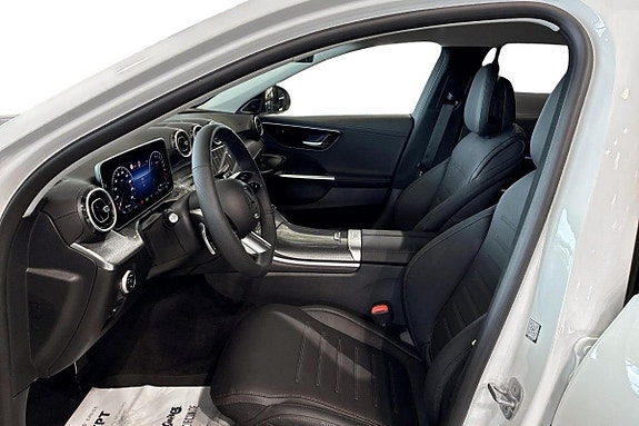 Mercedes-Benz C300 e 11 of 15