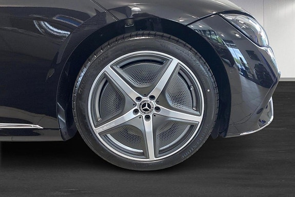 Mercedes-Benz EQE350 6 of 11