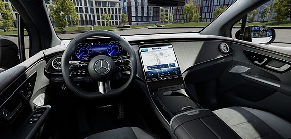 Mercedes-Benz EQE350 SUV 4 of 6