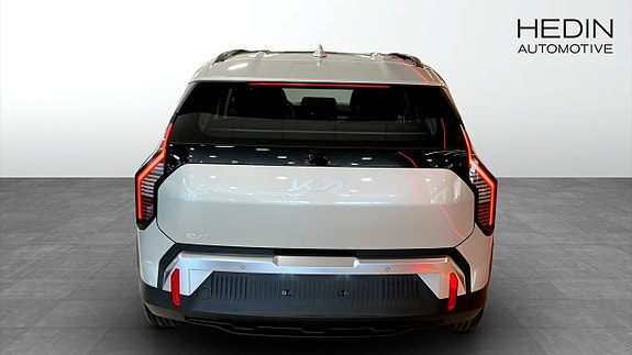 Kia EV3 7 of 12