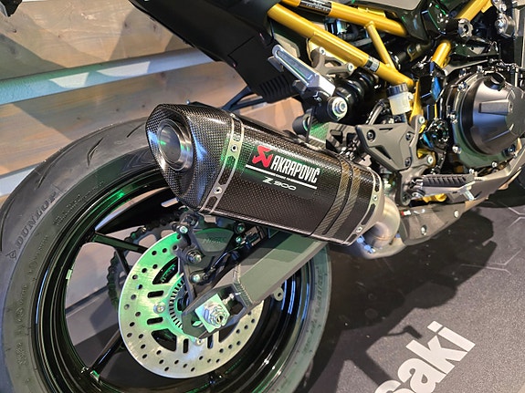 Kawasaki Z900 Performance 2 of 9