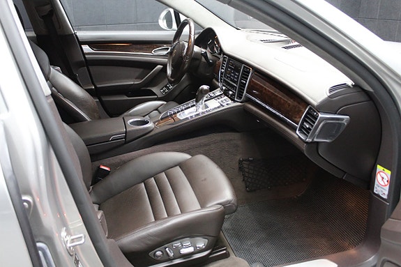 Porsche Panamera Turbo 14 of 22