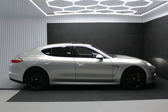 Porsche Panamera Turbo 7 of 22
