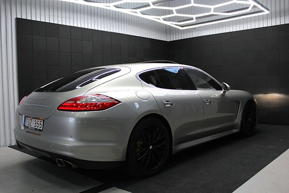 Porsche Panamera Turbo 6 of 22