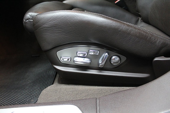 Porsche Panamera Turbo 13 of 22