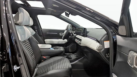 Kia EV4 7 of 12