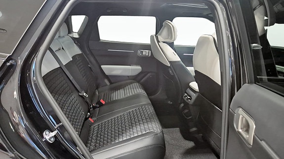 Kia EV4 8 of 12