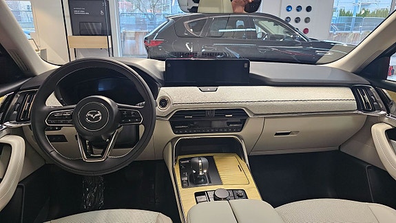 Mazda CX-80 13 of 13