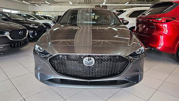 Mazda 3 3 of 8