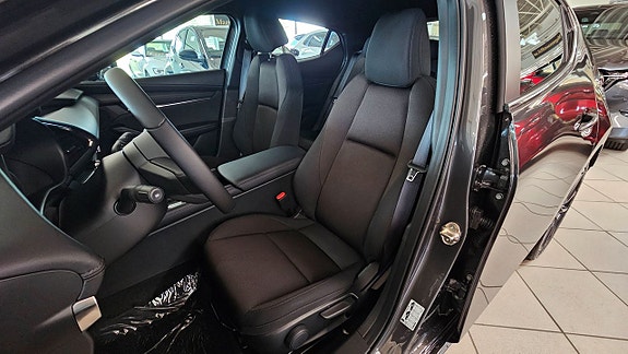 Mazda 3 8 of 8