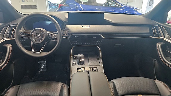 Mazda CX-60 8 of 9