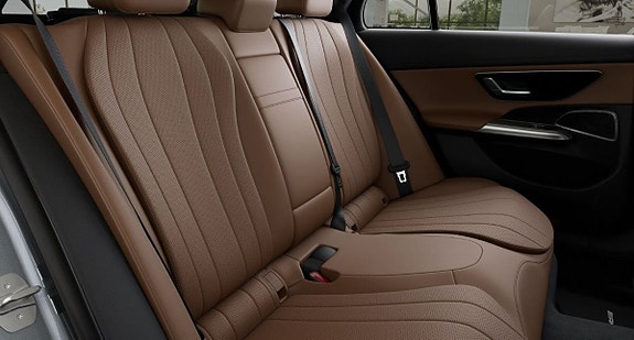 Mercedes-Benz E300 e 6 of 8