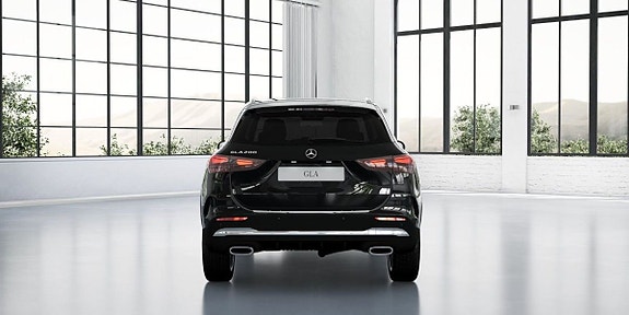 Mercedes-Benz GLA200 6 of 10