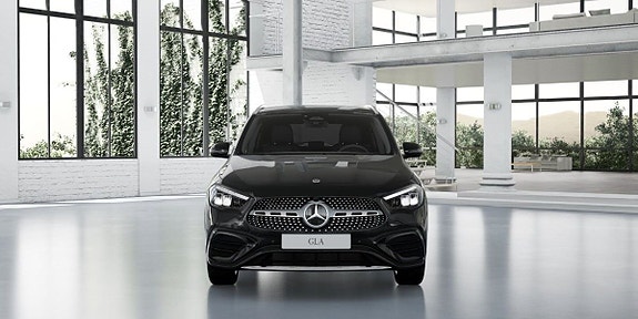 Mercedes-Benz GLA200 5 of 10