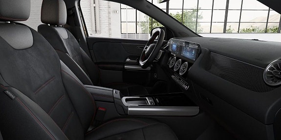 Mercedes-Benz GLA200 9 of 10