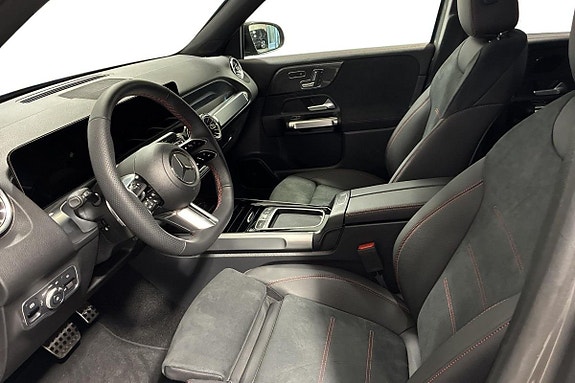 Mercedes-Benz GLB200 7 of 12