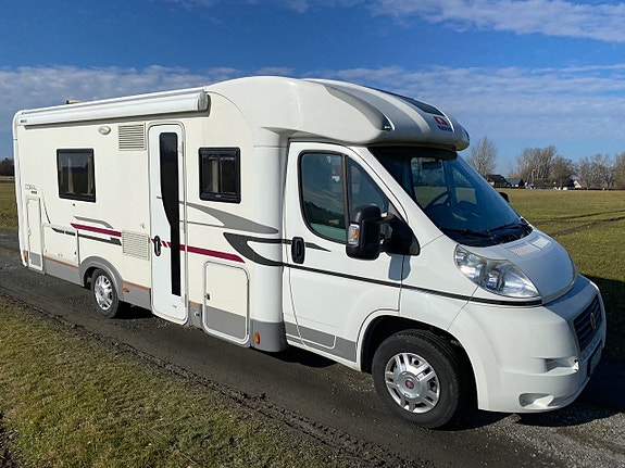 Adria Coral 670 SLT Långbäddar/ Toalett bak/ Ugn/ 5 bälten