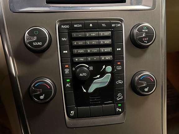 Volvo XC60 18 of 21