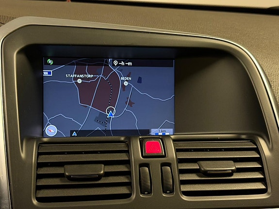 Volvo XC60 13 of 21