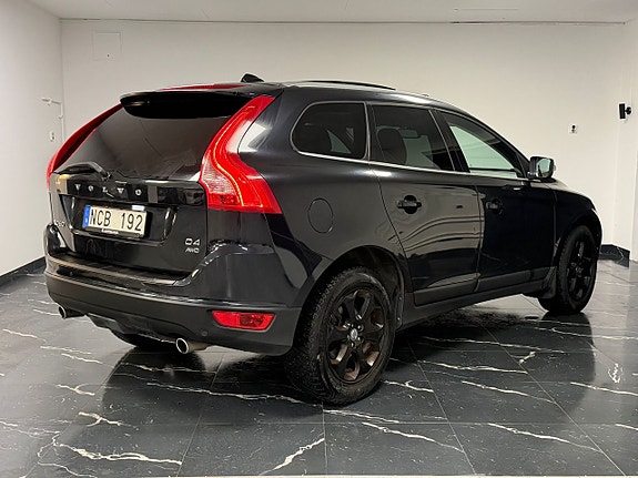 Volvo XC60 4 of 21