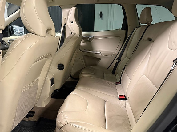 Volvo XC60 7 of 21