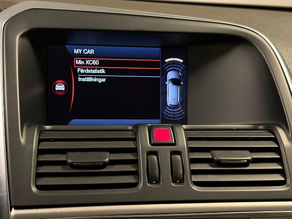 Volvo XC60 11 of 21