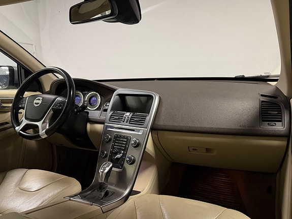 Volvo XC60 17 of 21