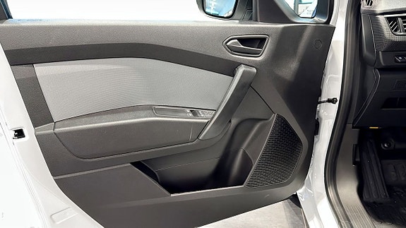 Renault Kangoo 11 of 12