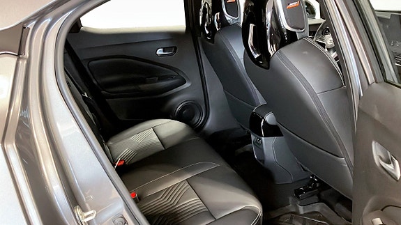 Nissan Juke 5 of 9
