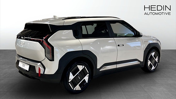 Kia EV3 4 of 24
