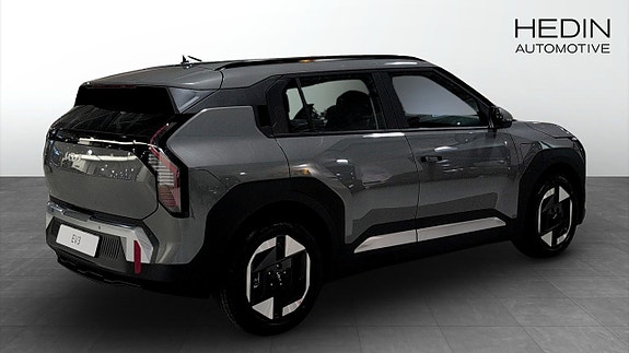 Kia EV3 4 of 24