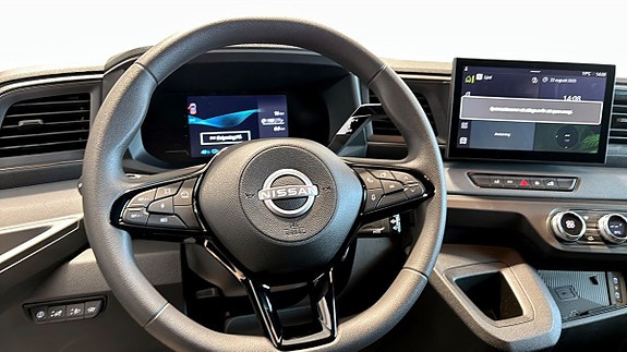 Nissan Interstar 4 of 5