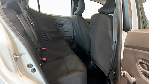 Dacia Sandero 5 of 5