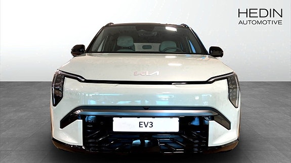 Kia EV3 2 of 10